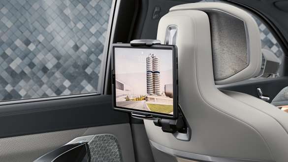 BMW i7 M70 xDrive Limousine G70 BMW Tablethalter für Travel & Comfort System
